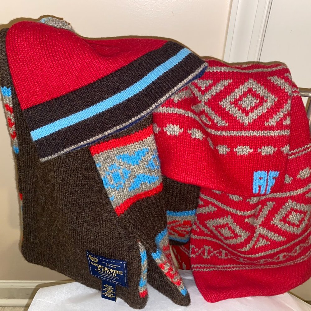 Abercrombie & Fitch 100% 2 Wool Scarves and Matching Hat 3 Piece Set